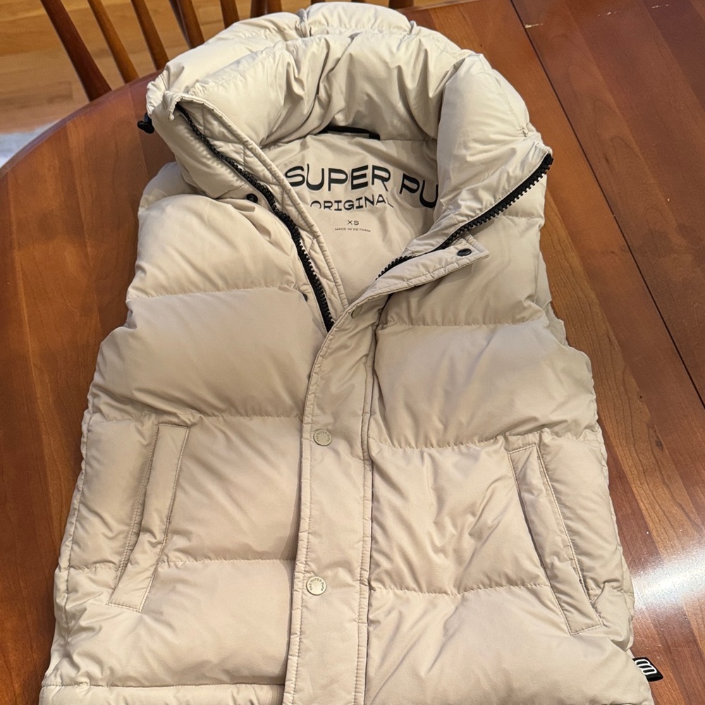 Aritzia Cream Puffer Vest